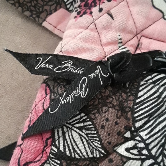 Vera Bradley crossbody purse and make up bag - Picture 4 of 8